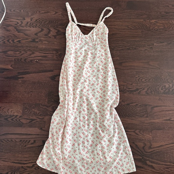 Princess Polly Dresses & Skirts - Princess Polly Pink Floral Dress